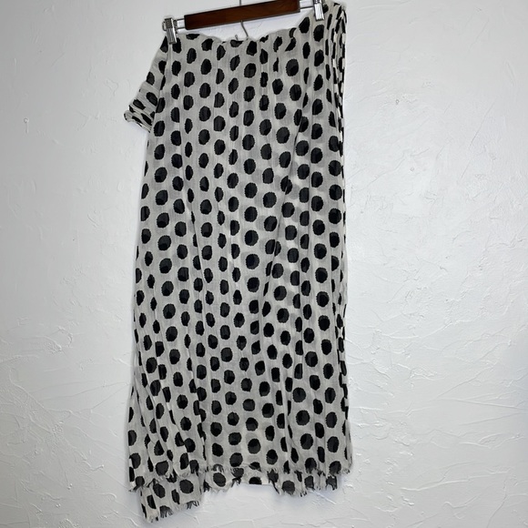 Wrap/Scarf White with Black Polka Dots 100% Cotton - Picture 4 of 7